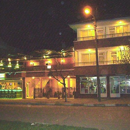 Nelly Guest House Ravda Luaran gambar