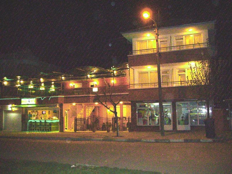 Nelly Guest House Ravda Luaran gambar