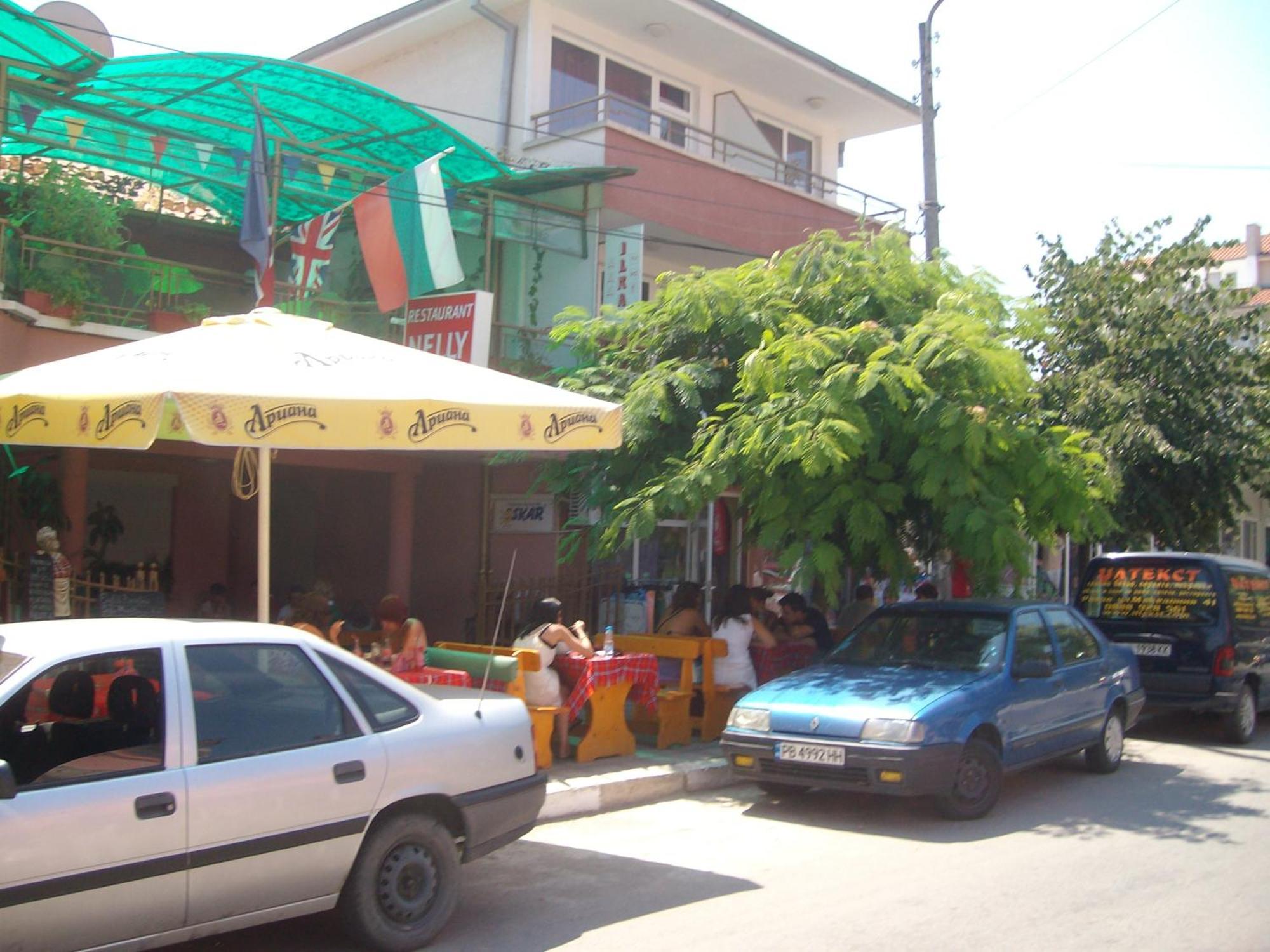 Nelly Guest House Ravda Luaran gambar