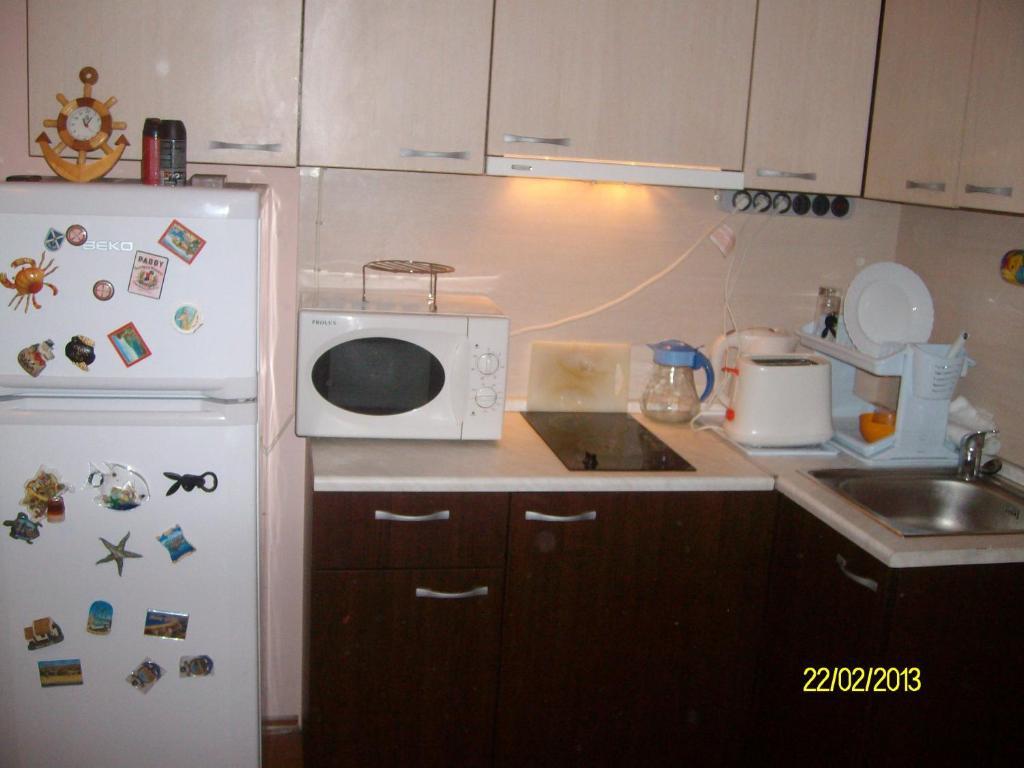 Nelly Guest House Ravda Bilik gambar