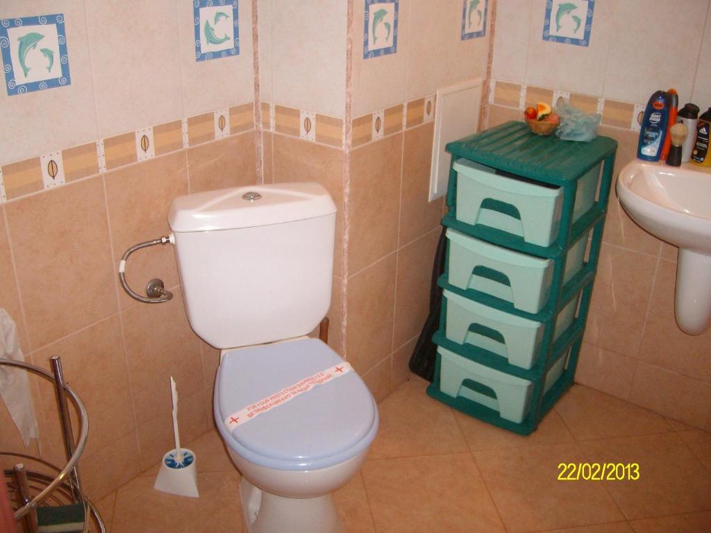 Nelly Guest House Ravda Bilik gambar
