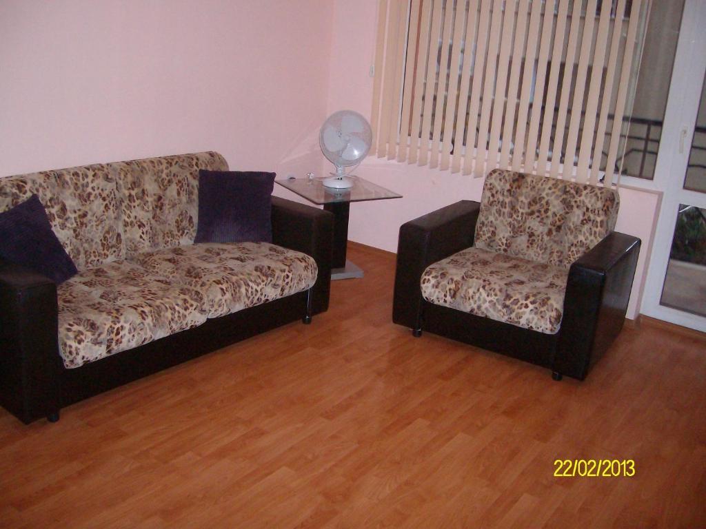 Nelly Guest House Ravda Bilik gambar