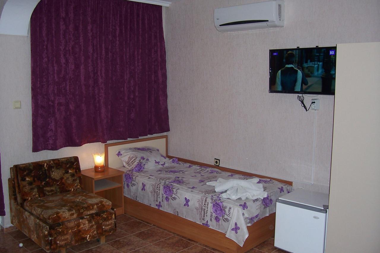 Nelly Guest House Ravda Luaran gambar