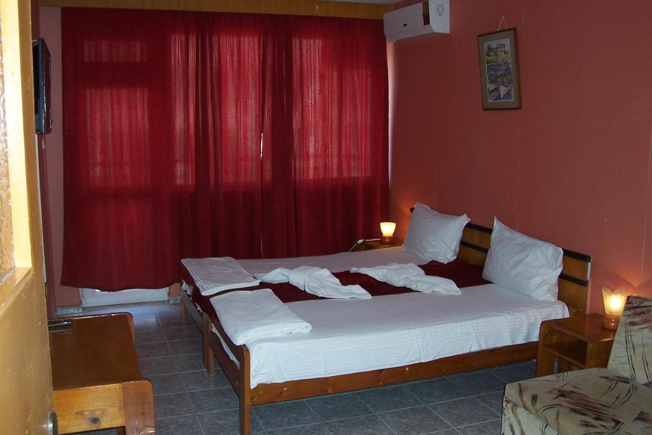 Nelly Guest House Ravda Luaran gambar