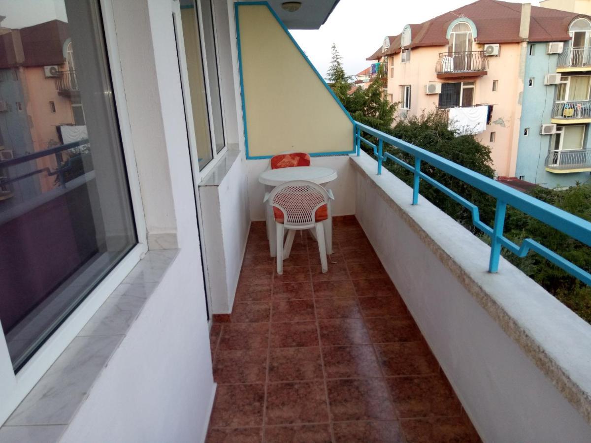 Nelly Guest House Ravda Luaran gambar